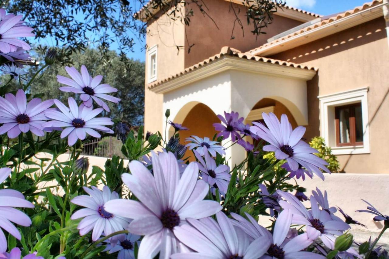 Traditional Villa Mandola Livathos  Buitenkant foto